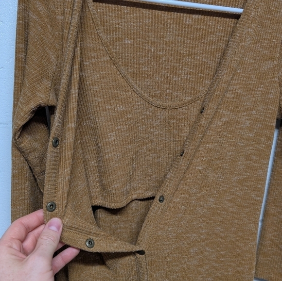 A Pea In The Pod (Small) Maternity Nursing Snap Button Dress - Picture 2 of 7